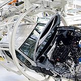 Autofließband in einer Fabrik