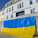 Ukranische Flagge vor dem Hauptgebäude der TU Clausthal